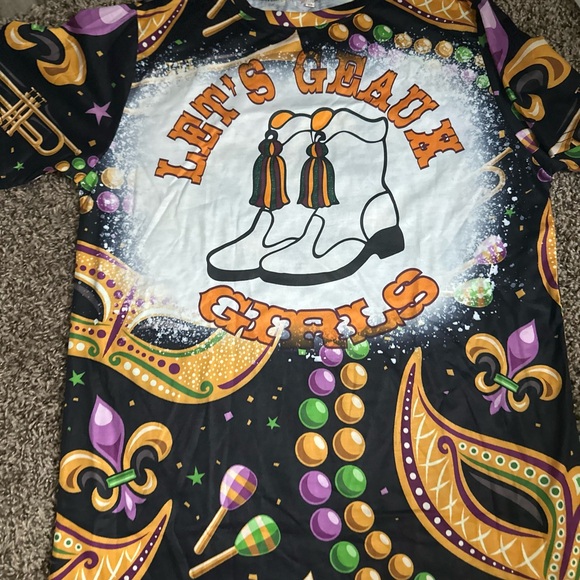 Tops - Colorful Mardi Gras Graphic T-Shirt